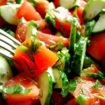 Рецепт салата из свежих помидоров и огурцов