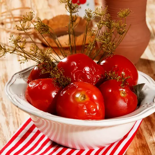 Salted tomatoes in a barrel recipe