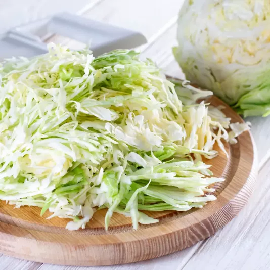Рецепт салату з білокачанної капусти