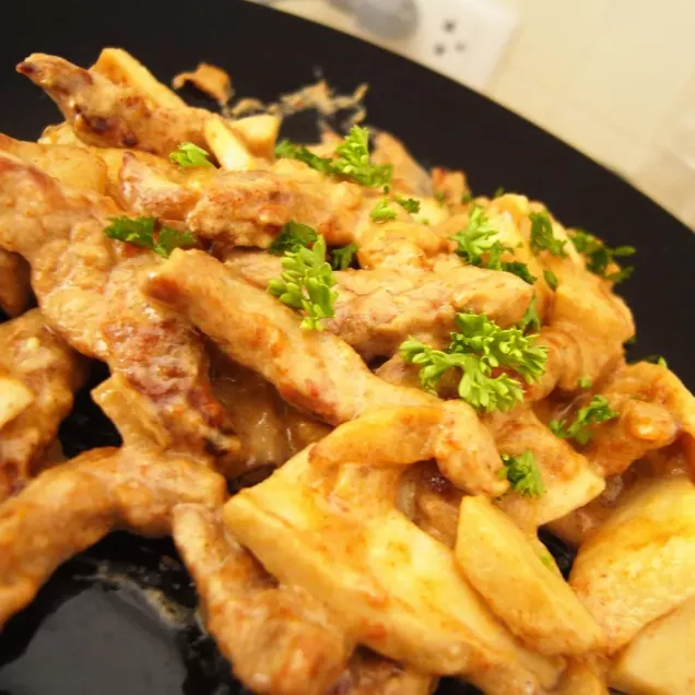 Beef stroganoff with fried potatoes - a step-by-step recipe with a photo Beef stroganoff with fried potatoes recipe
